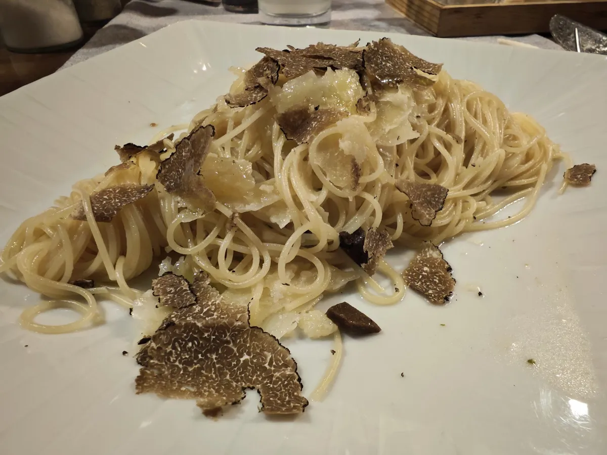 Spaghetti mit frischem Trüffel